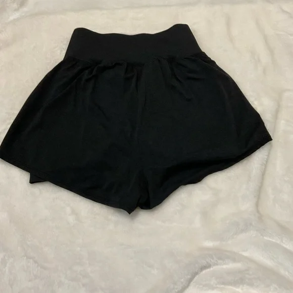 Gymshark Black Vital 2 in 1 Fitness Shorts for Women - Picture 3 of 6